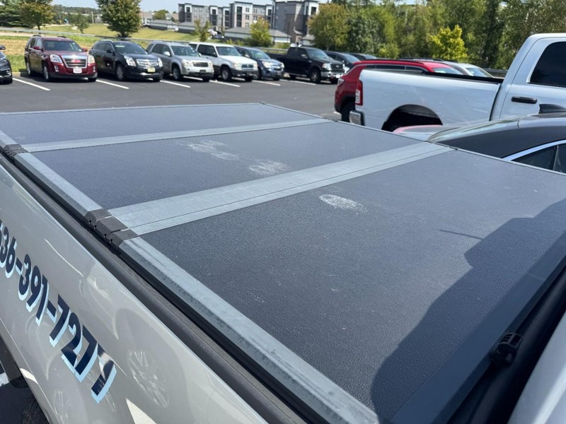 Chevrolet Colorado Vehicle Full-screen Gallery Image 03