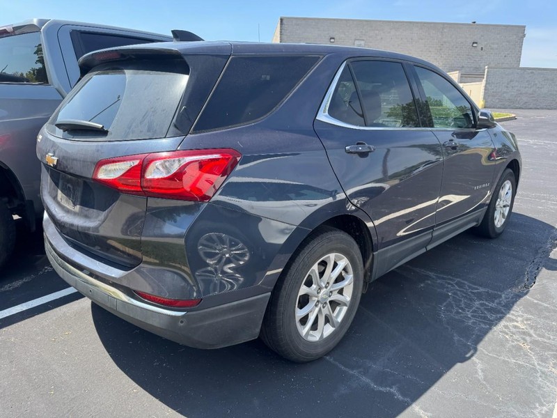 Chevrolet Equinox Vehicle Full-screen Gallery Image 03