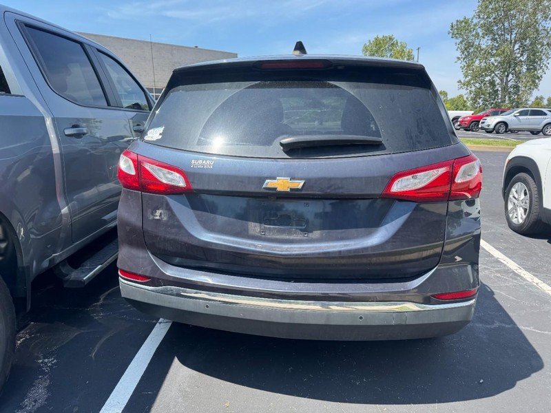 Chevrolet Equinox Vehicle Full-screen Gallery Image 05