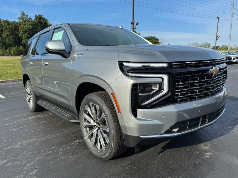 Chevrolet Tahoe Vehicle Image 02