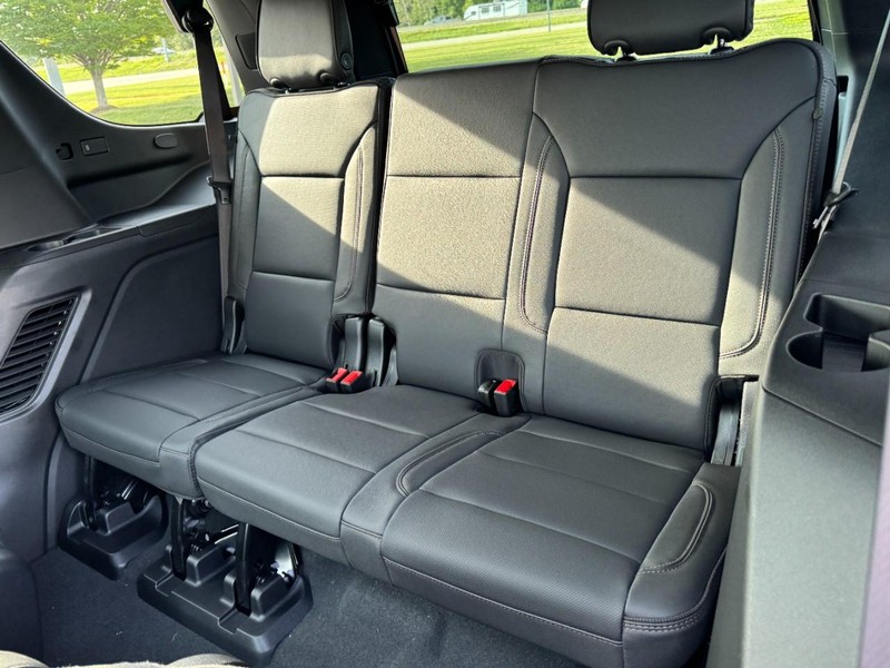 Chevrolet Tahoe Vehicle Image 09