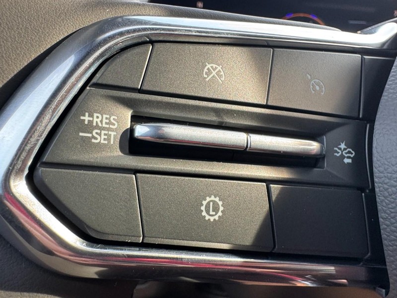 Chevrolet Tahoe Vehicle Image 14