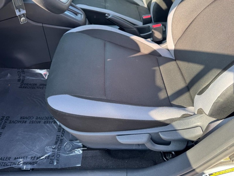 Nissan Versa Vehicle Image 14