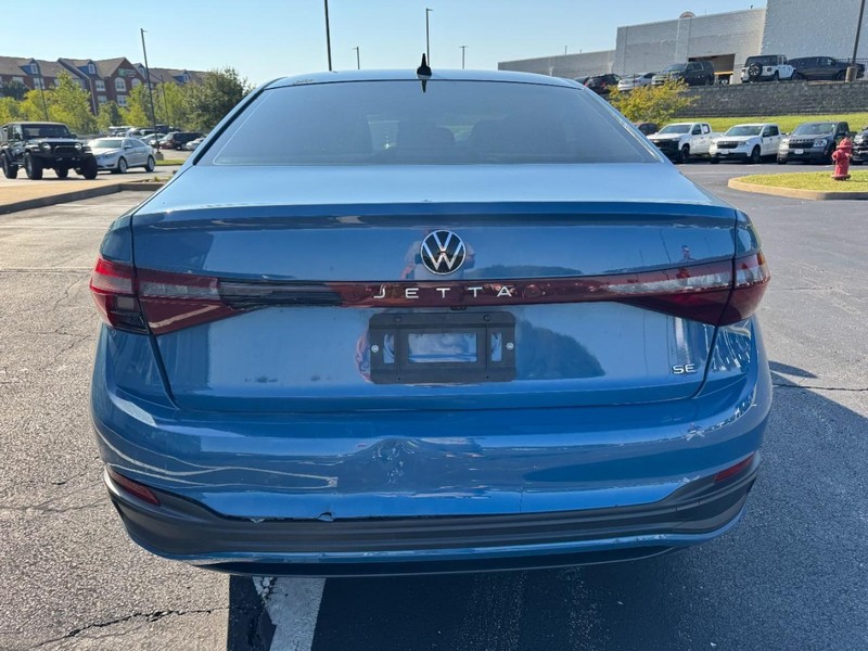 Volkswagen Jetta Vehicle Image 04