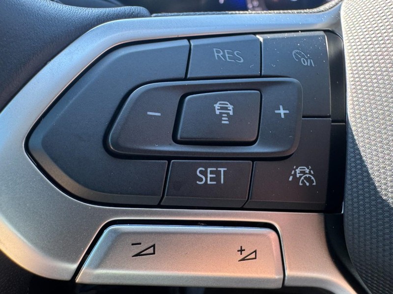 Volkswagen Jetta Vehicle Image 17