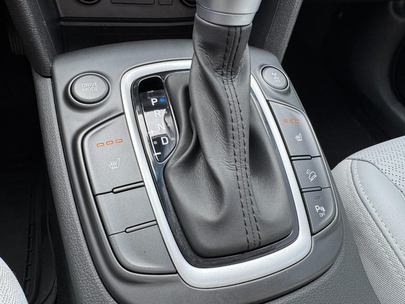 Hyundai Kona Vehicle Image 19