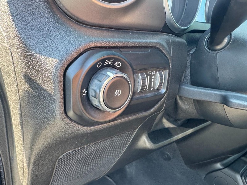 Jeep Wrangler Unlimited Vehicle Image 13