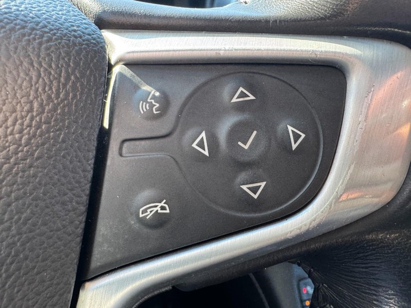 GMC Acadia Vehicle Image 17