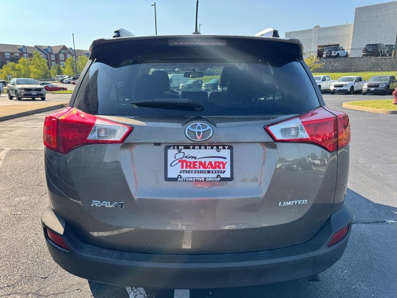 Toyota RAV4 Vehicle Image 04