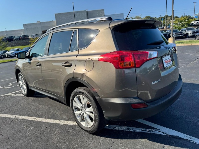 Toyota RAV4 Vehicle Image 05