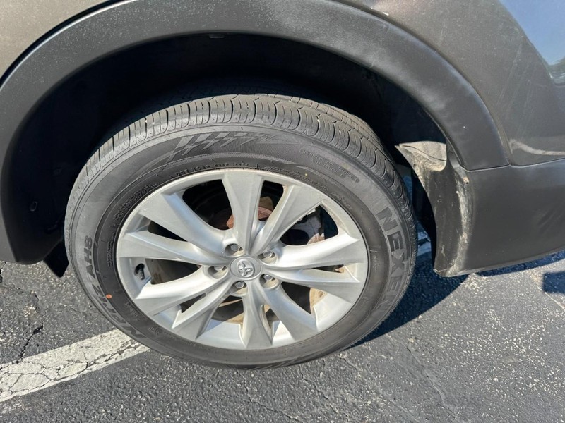 Toyota RAV4 Vehicle Image 07