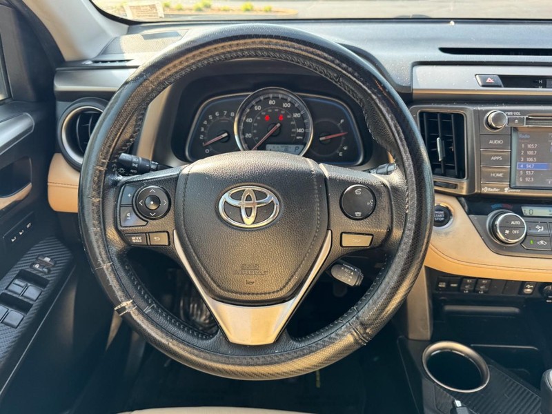 Toyota RAV4 Vehicle Image 13