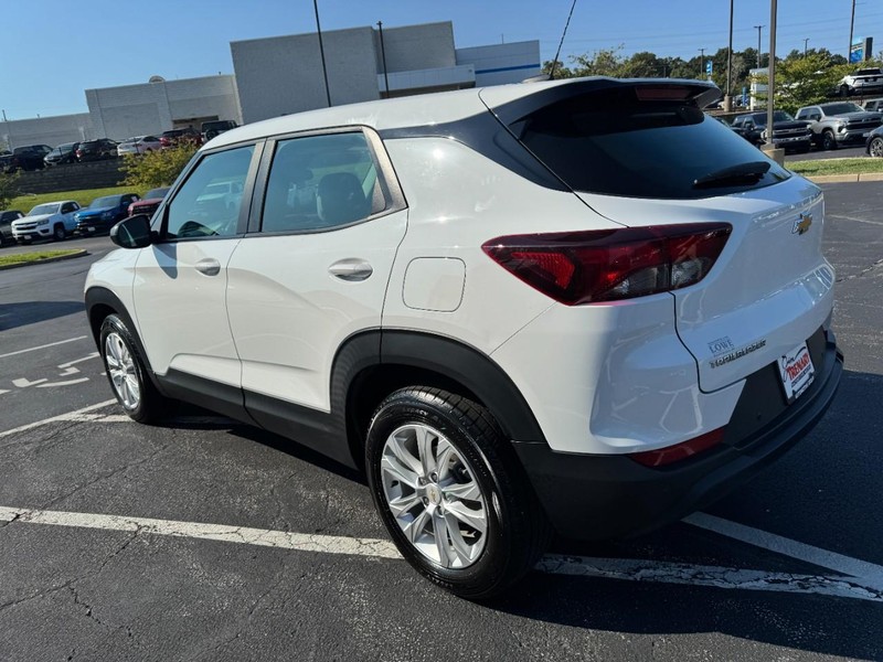Chevrolet TrailBlazer Vehicle Image 05