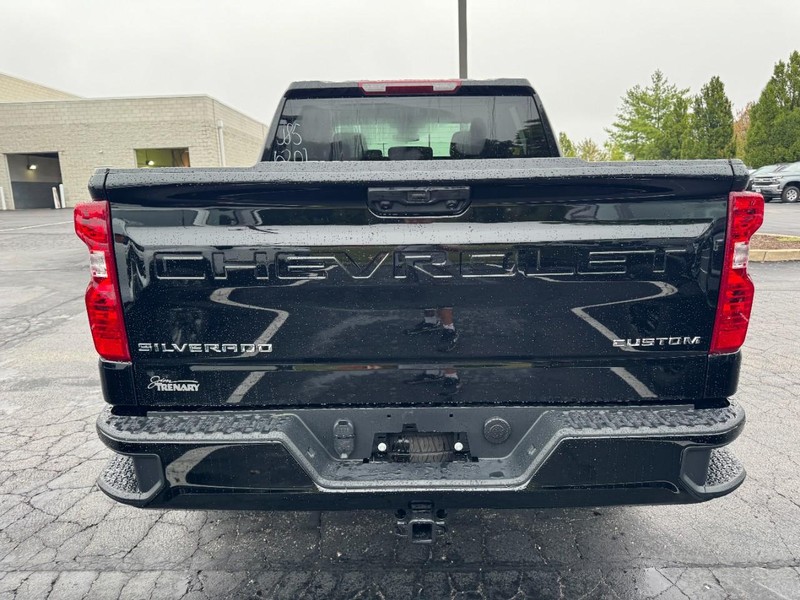Chevrolet Silverado 1500 Vehicle Image 05