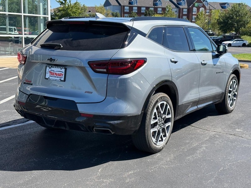 Chevrolet Blazer Vehicle Image 03
