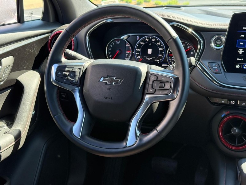 Chevrolet Blazer Vehicle Image 13
