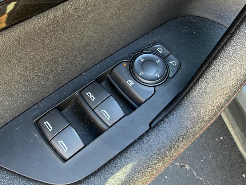 Chevrolet Blazer Vehicle Image 16