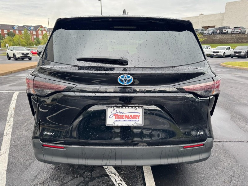 Toyota Sienna Vehicle Image 04