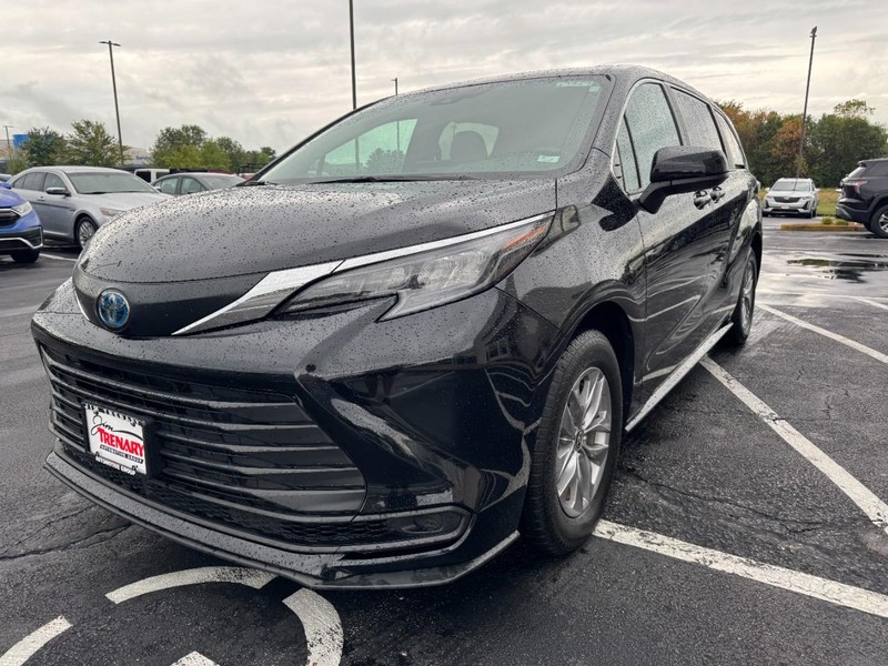 Toyota Sienna Vehicle Image 08