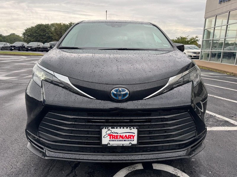 Toyota Sienna Vehicle Image 09