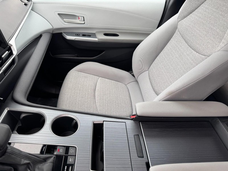 Toyota Sienna Vehicle Image 14