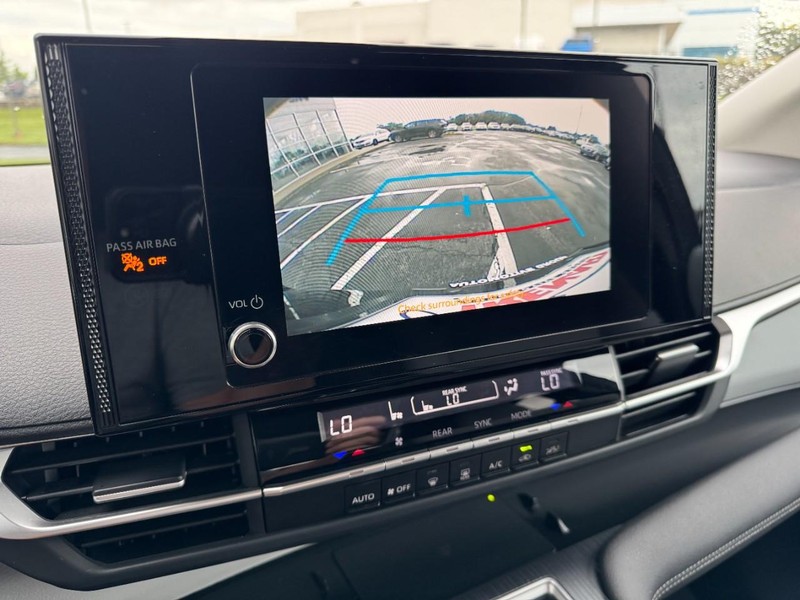 Toyota Sienna Vehicle Image 20