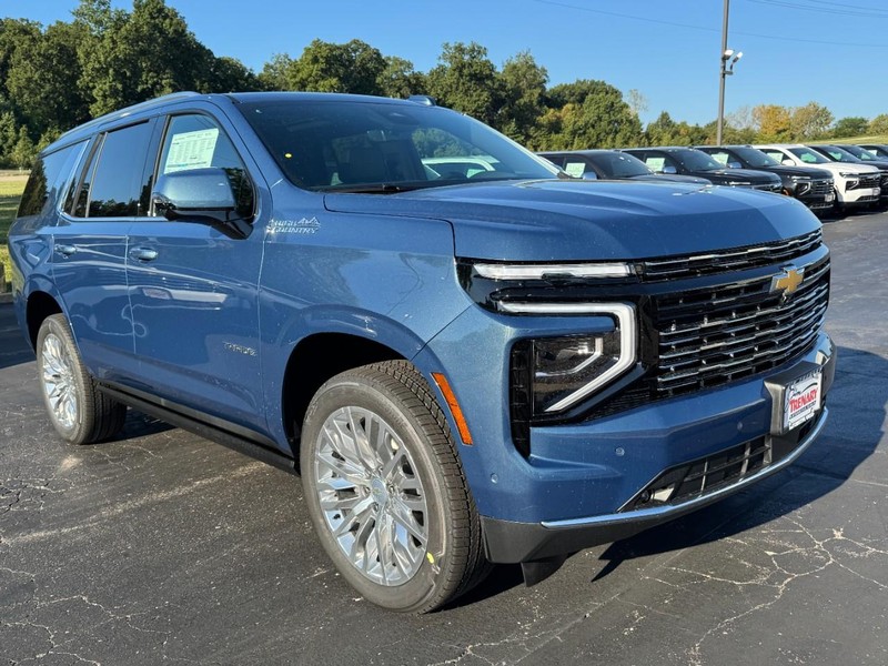 Chevrolet Tahoe Vehicle Image 02