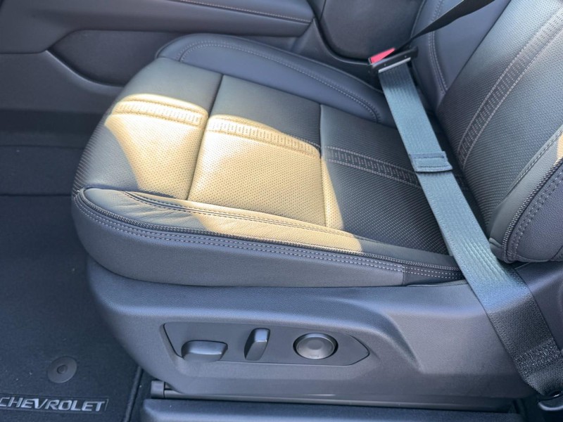 Chevrolet Tahoe Vehicle Image 10