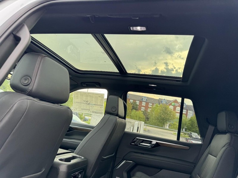 Chevrolet Tahoe Vehicle Image 08