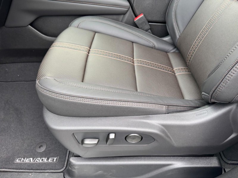 Chevrolet Tahoe Vehicle Image 11