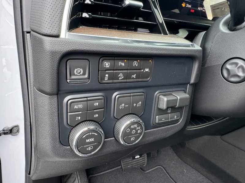 Chevrolet Tahoe Vehicle Image 13