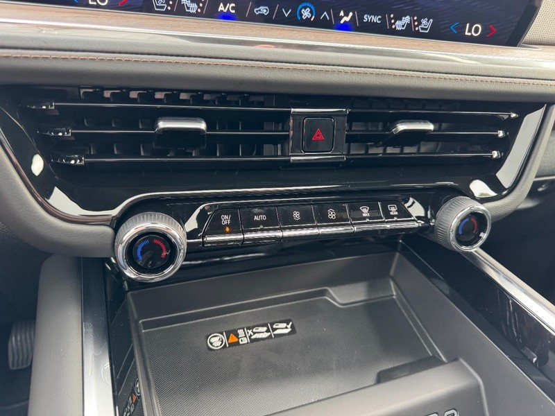 Chevrolet Tahoe Vehicle Image 16