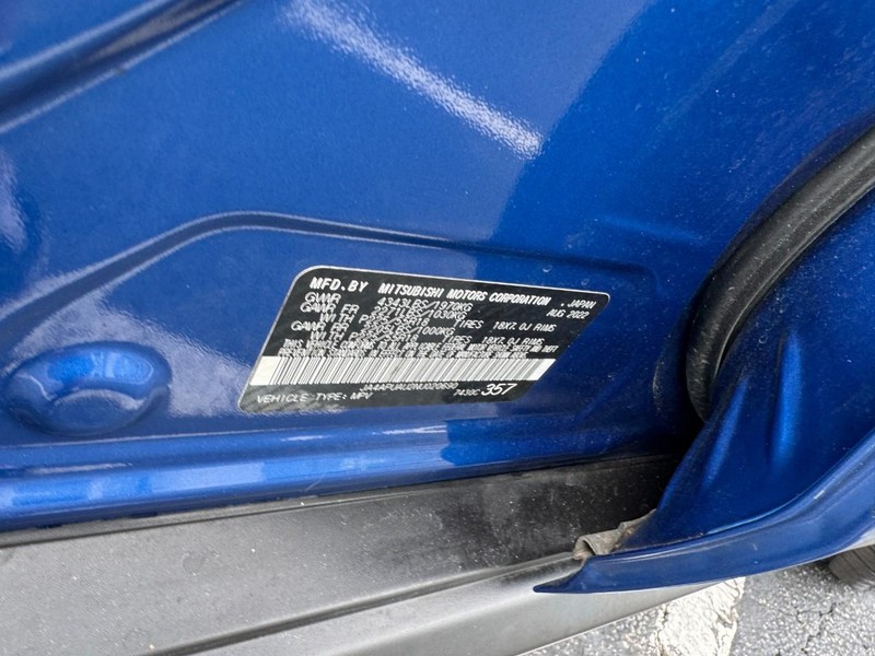 Mitsubishi Outlander Sport Vehicle Image 22