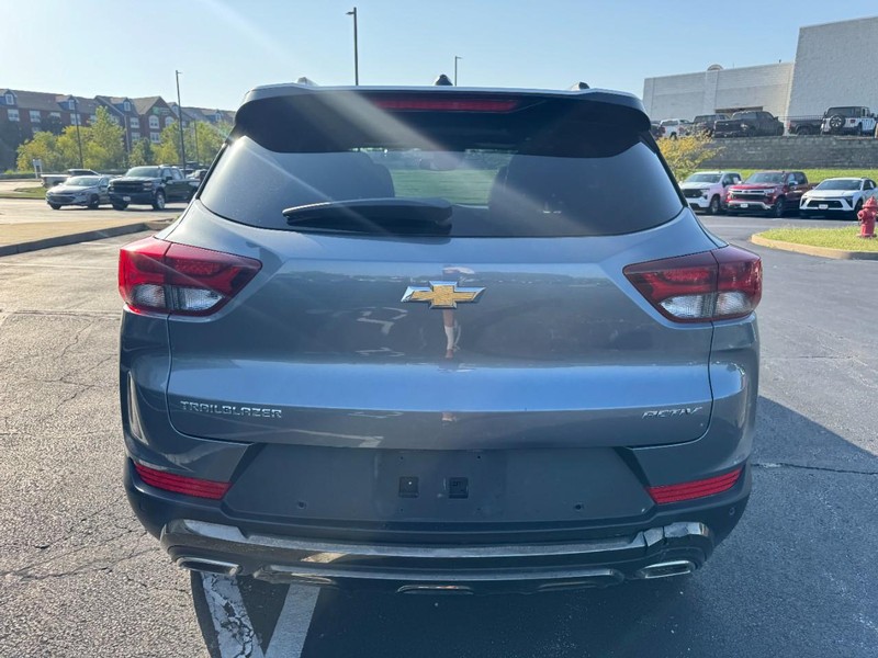 Chevrolet TrailBlazer Vehicle Image 04