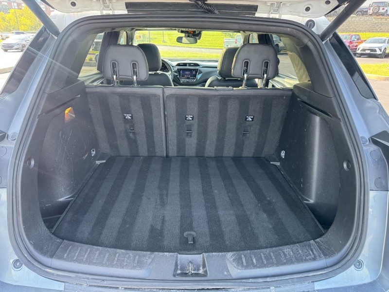 Chevrolet TrailBlazer Vehicle Image 06
