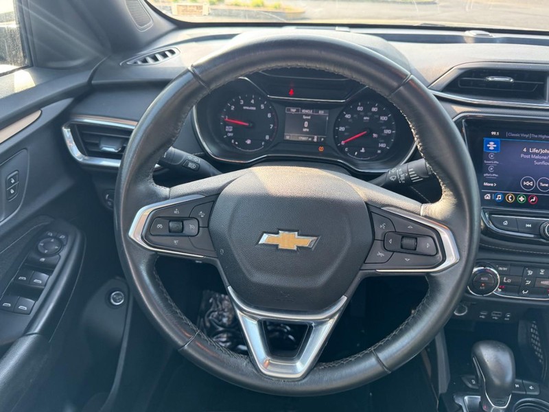 Chevrolet TrailBlazer Vehicle Image 13