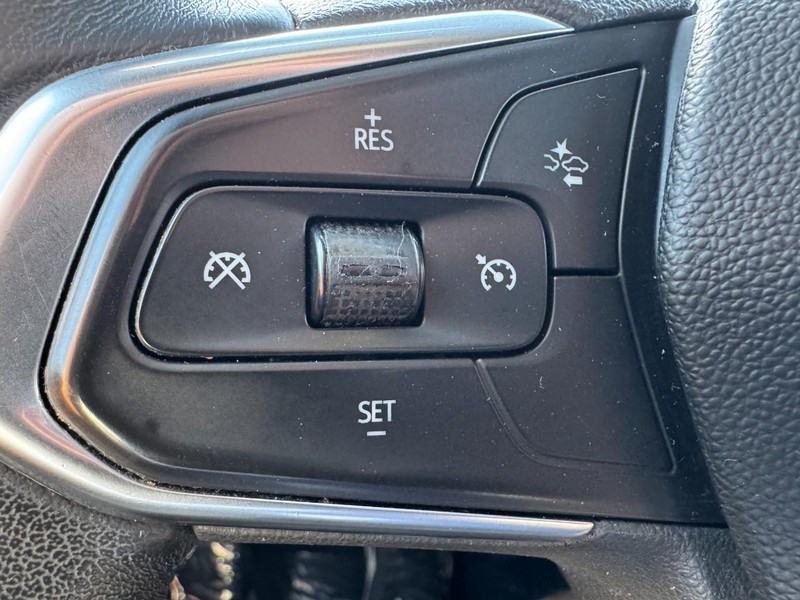 Chevrolet TrailBlazer Vehicle Image 17