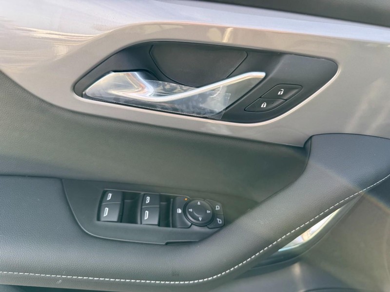 Chevrolet Blazer Vehicle Image 09
