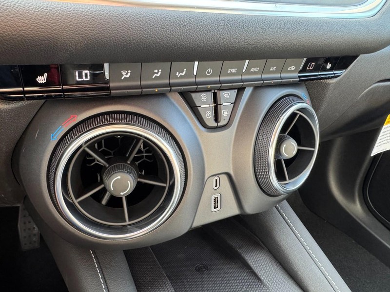 Chevrolet Blazer Vehicle Image 12