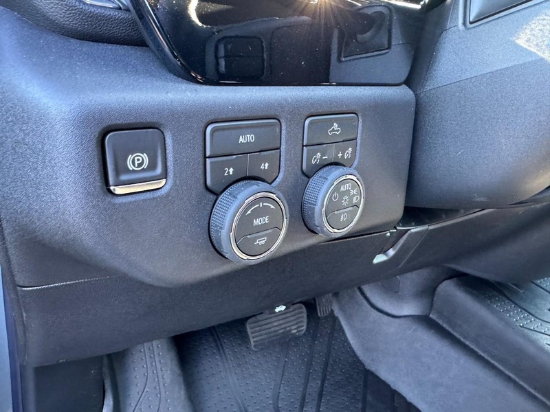 Chevrolet Silverado 1500 Vehicle Image 13