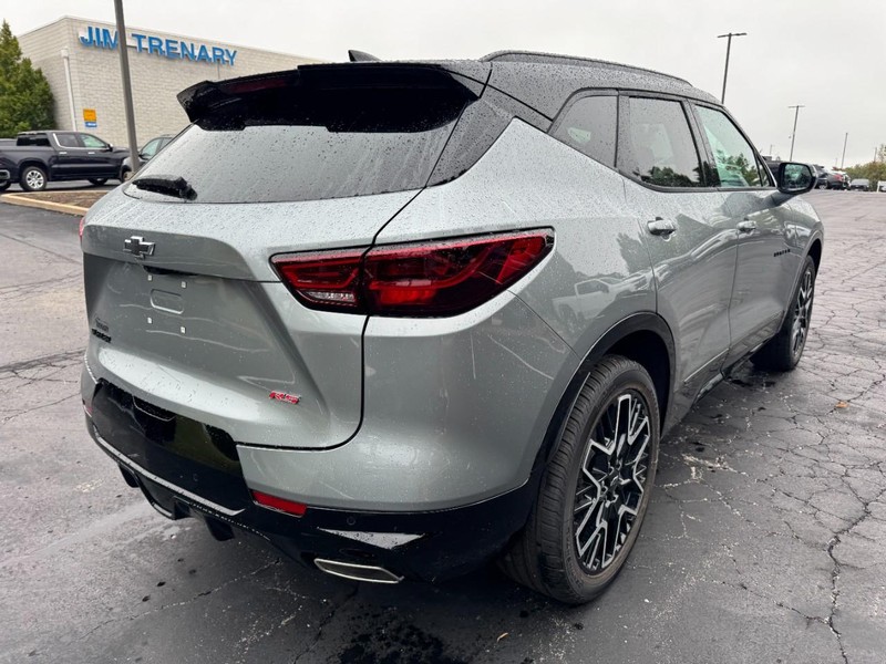 Chevrolet Blazer Vehicle Image 03