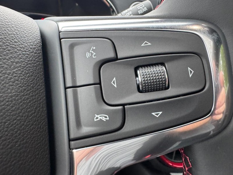Chevrolet Blazer Vehicle Image 13