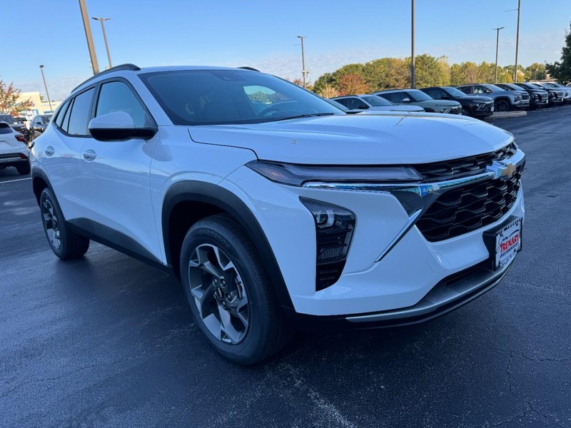 Chevrolet Trax Vehicle Image 02