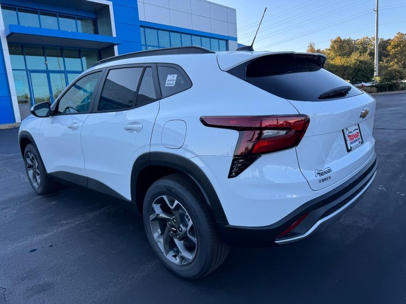 Chevrolet Trax Vehicle Image 05