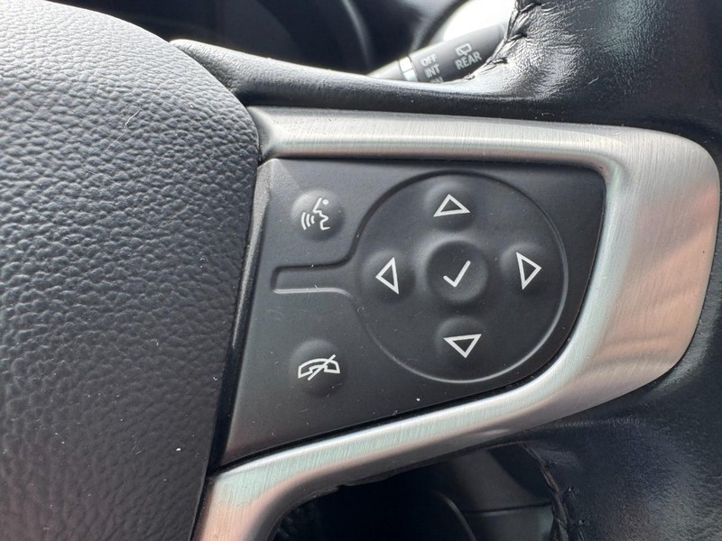 GMC Acadia Vehicle Image 18