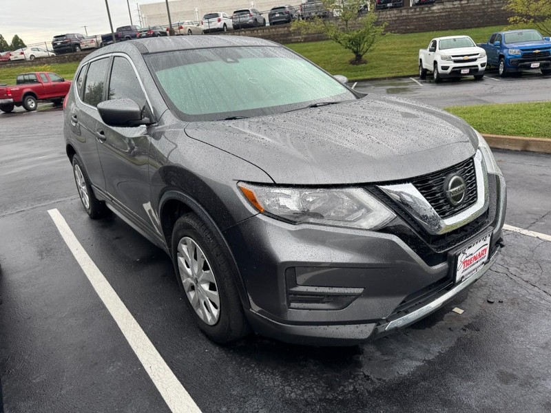 Nissan Rogue Vehicle Image 04