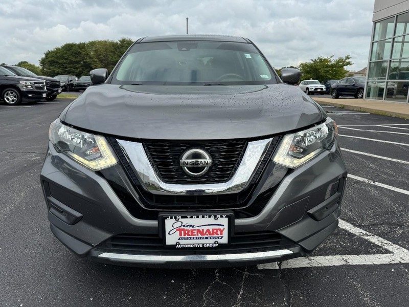 Nissan Rogue Vehicle Image 09