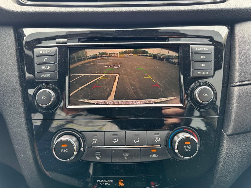 Nissan Rogue Vehicle Image 18