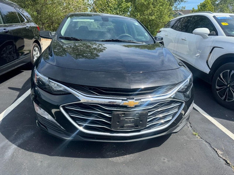 Chevrolet Malibu Vehicle Image 03
