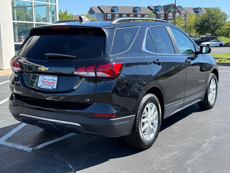 Chevrolet Equinox Vehicle Image 03